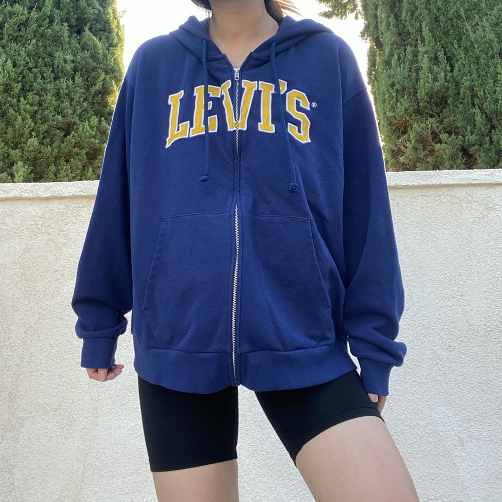 LEVI’S ZIP UP JACKET